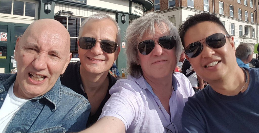 teedupSteve Roux guitarvocals, Ray Drury keyboards, Steve Browning bass and Bernie Fox drums